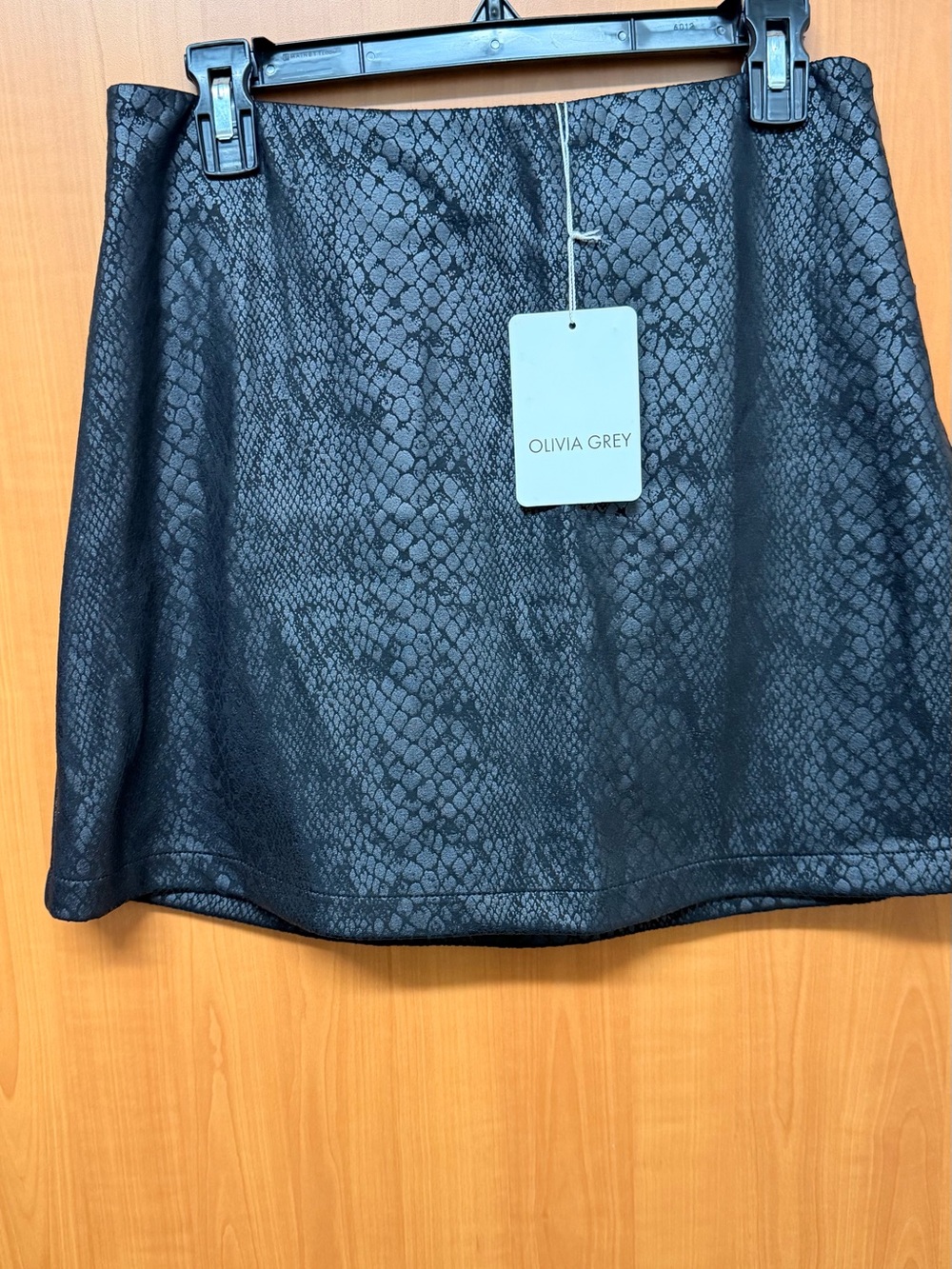 Olivia Grey Black Snakeskin Mini Skirt – NWT